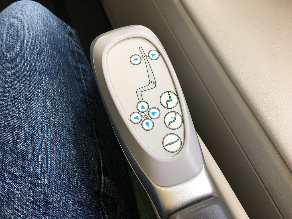 korean air business class seat controls