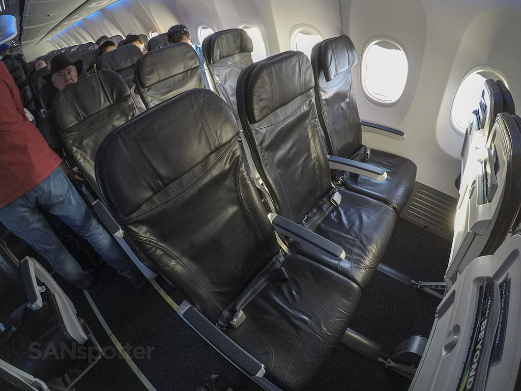 Alaska Airlines 737-800 economy class seats
