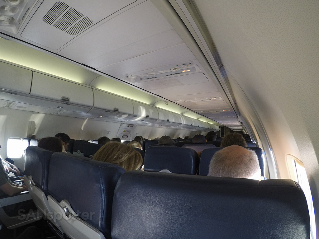 southwest airlines 737-700 old interior