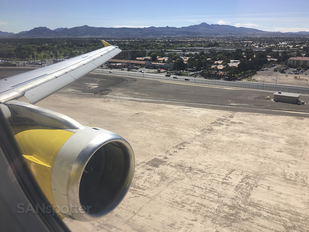 landing 25L LAS