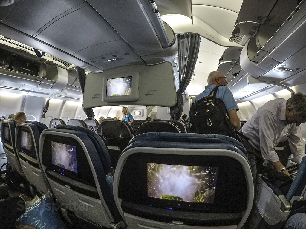 Hawaiian Airlines a330 interior 