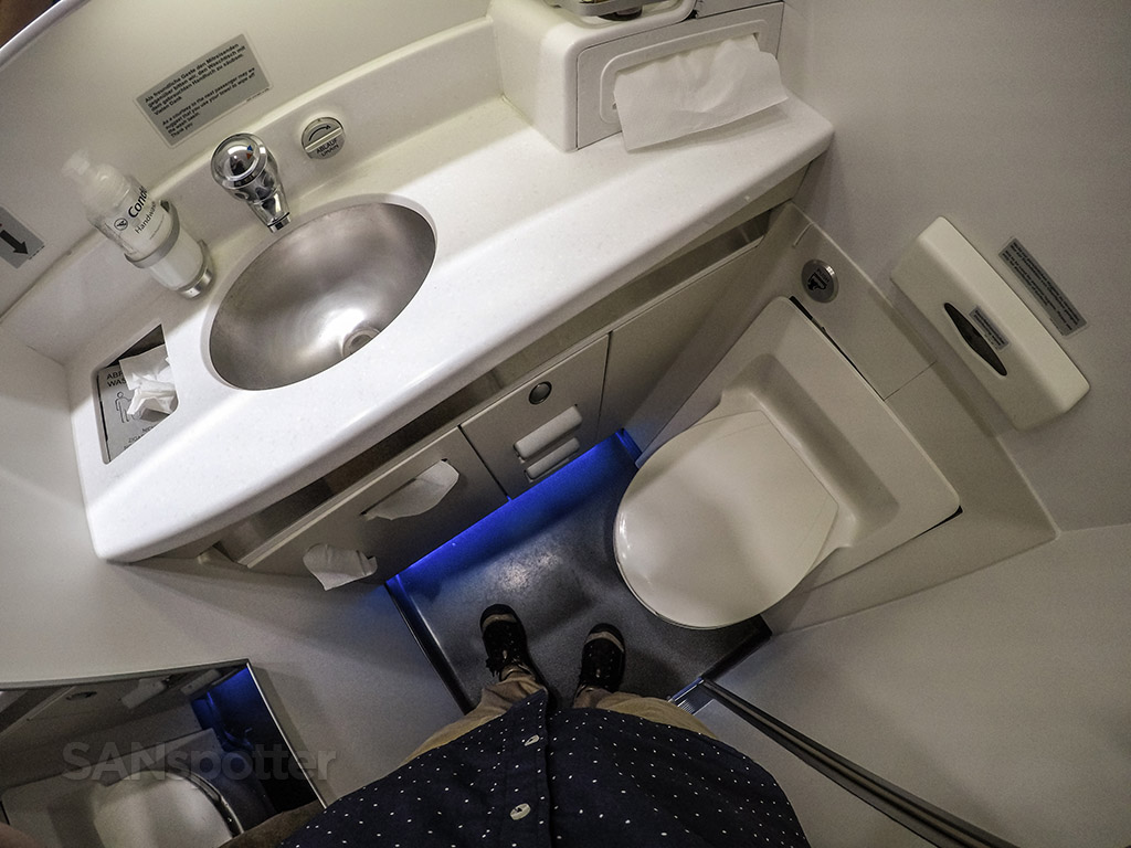 Condor 767 business class lavatory 