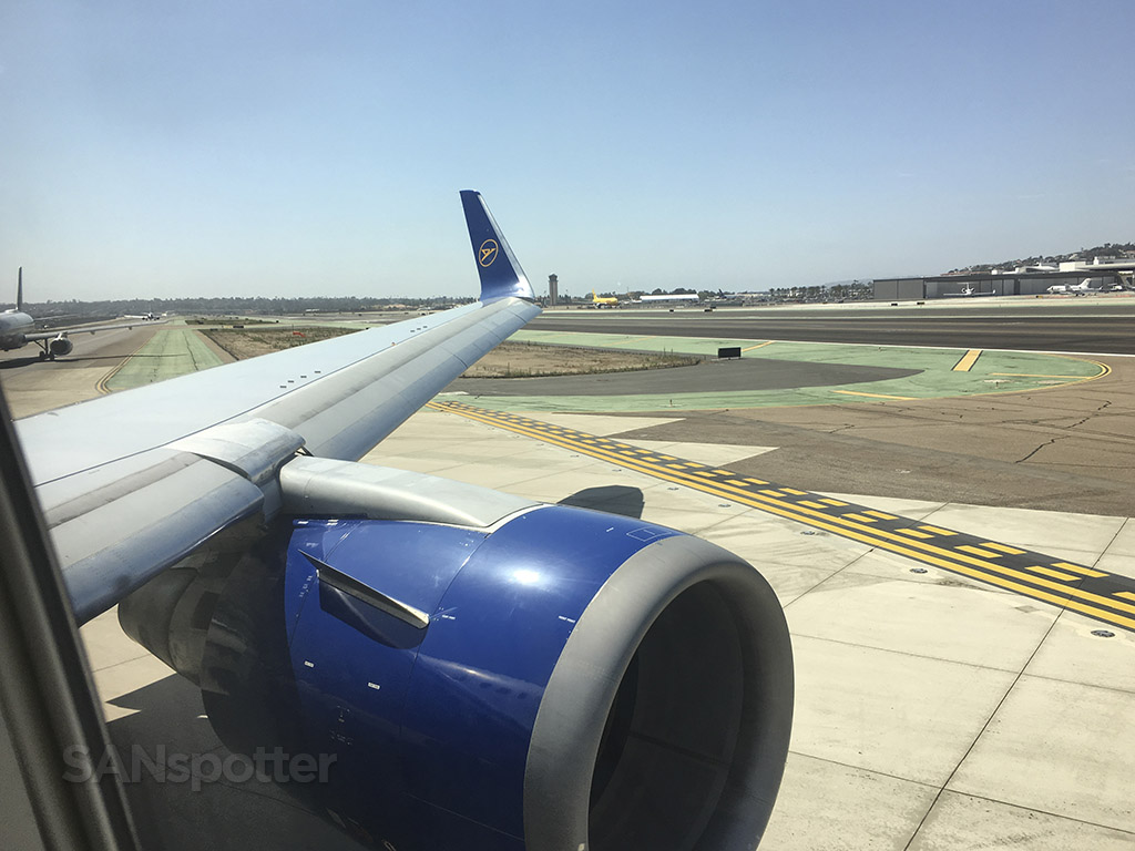 Condor Airlines 767 runway San Diego 