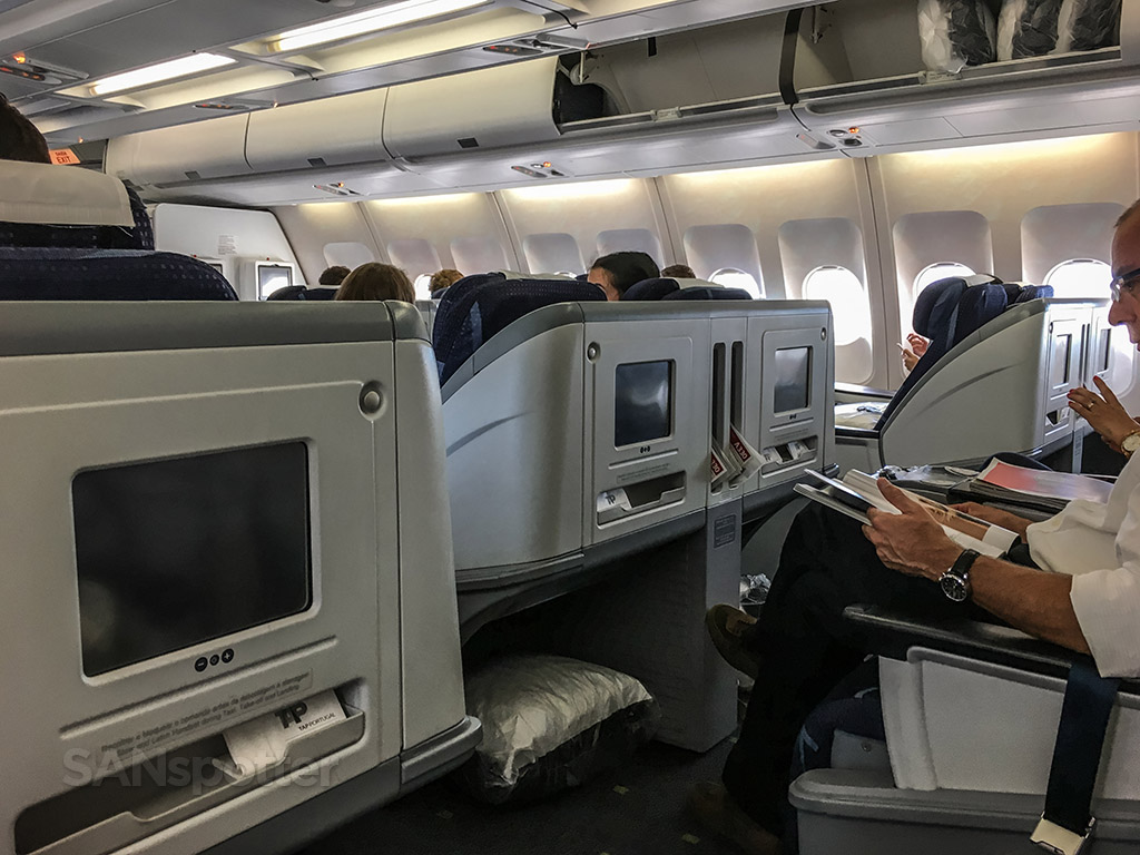 tap portugal a330 business class privacy
