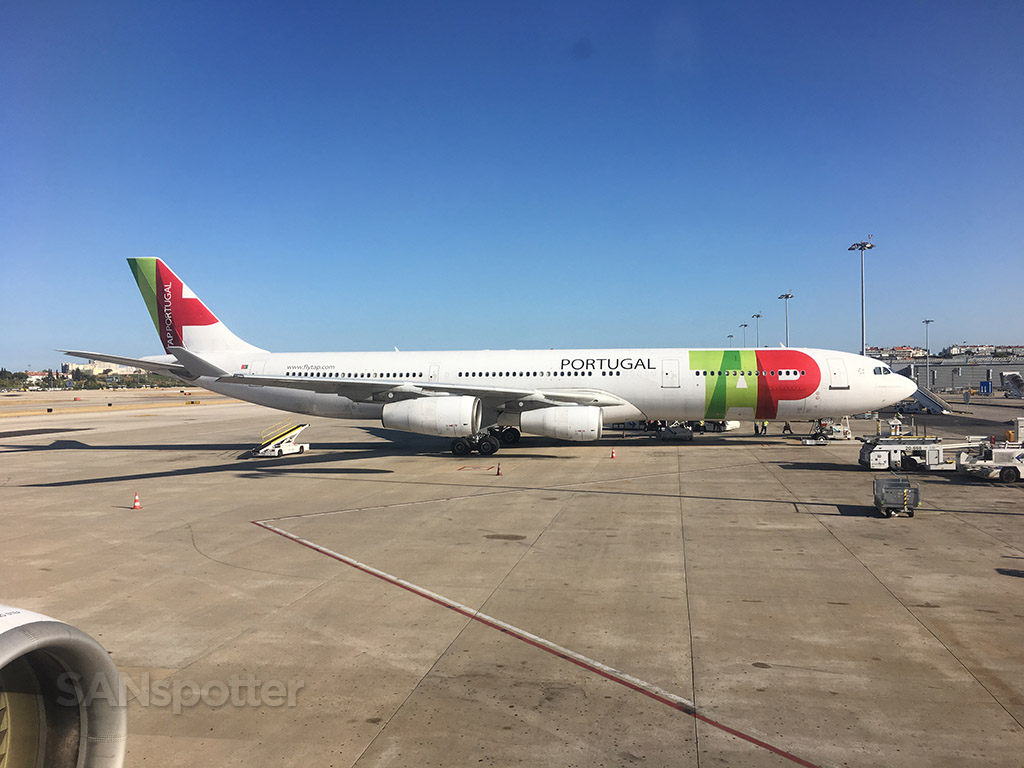 TAP portugal a340 lisbon airport