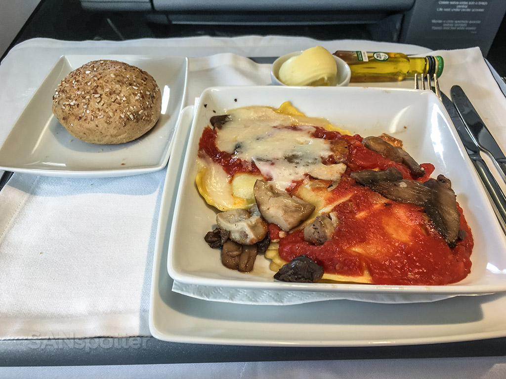 tap portugal business class dinner main course