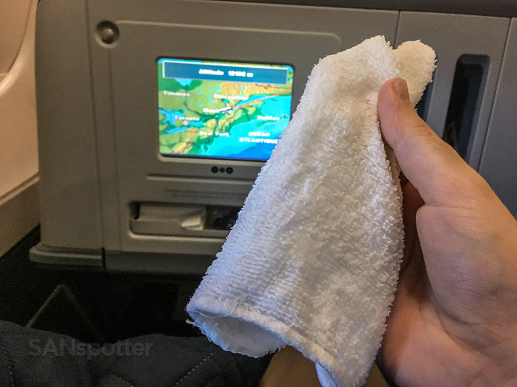 tap portugal business class hot towel