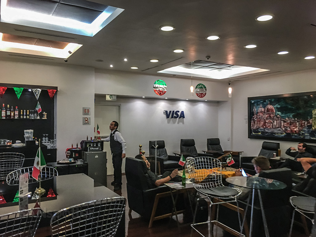 Grand lounge elite Mexico City airport bar