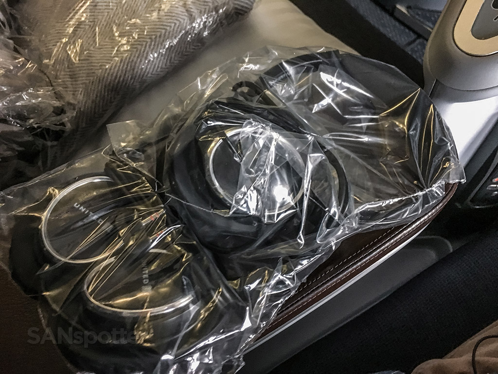 United Polaris business class noise canceling headsets