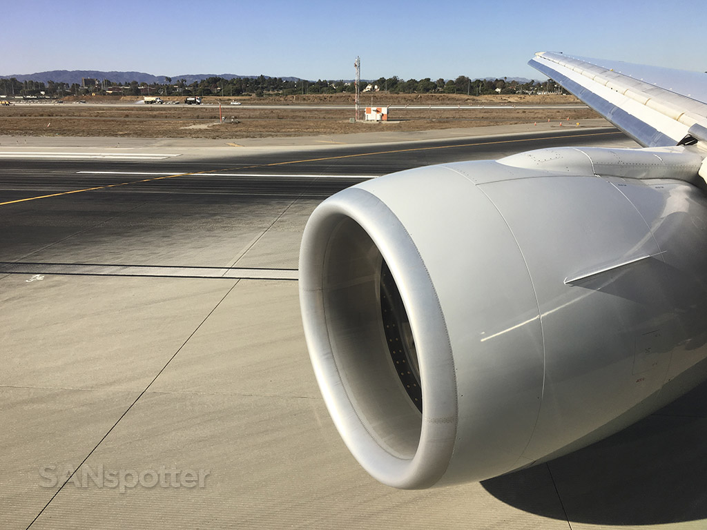 American Airlines 777–300 LAX arrival