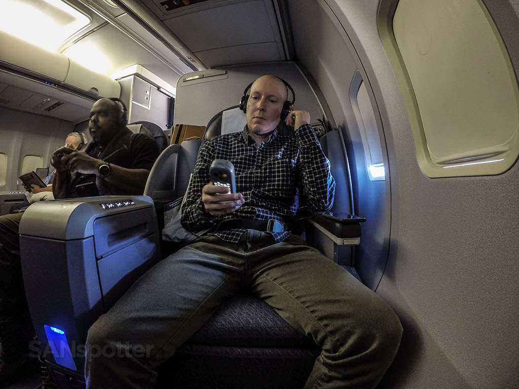 SANspotter selfie United Airlines 757-200