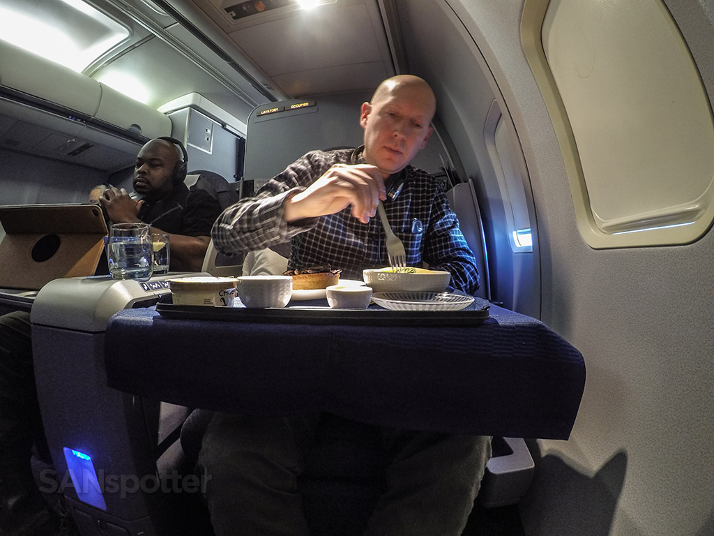 SANspotter selfie United Airlines 757–200 business class