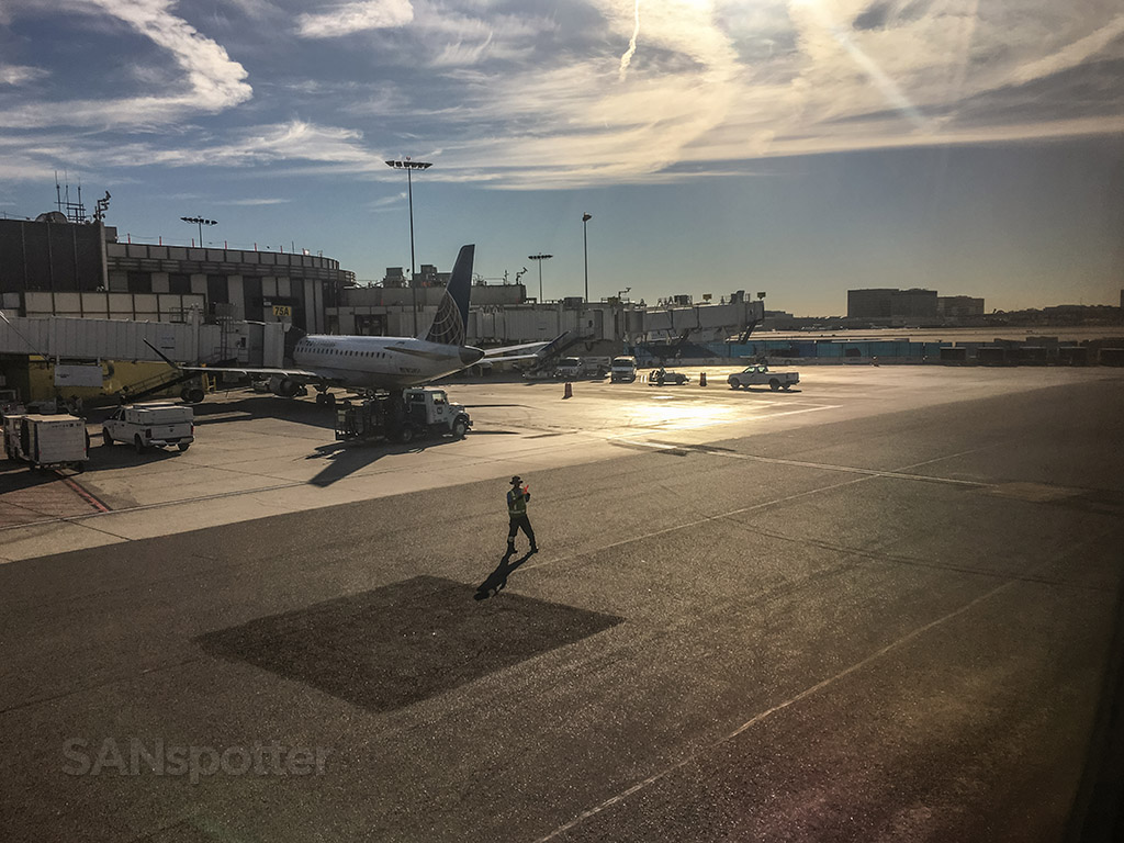 LAX ground crew