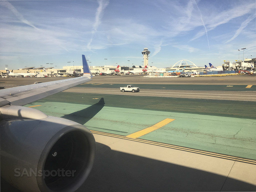 Taxi out to runway United Airlines 757–200 LAX