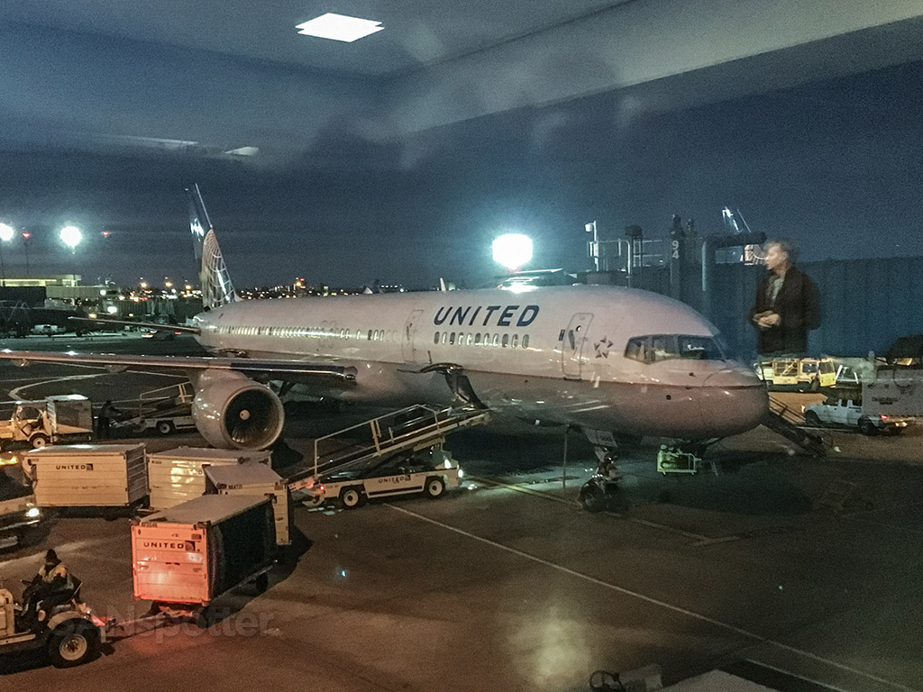 United Airlines 757–200
