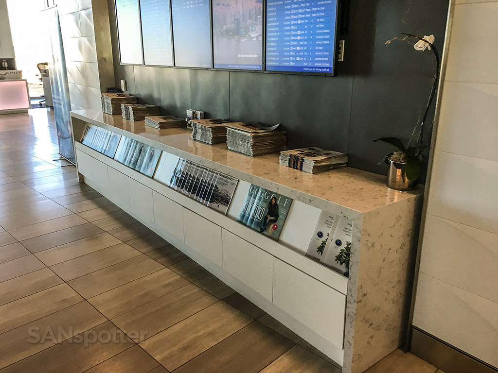 United club LAX free newspapers and magazines
