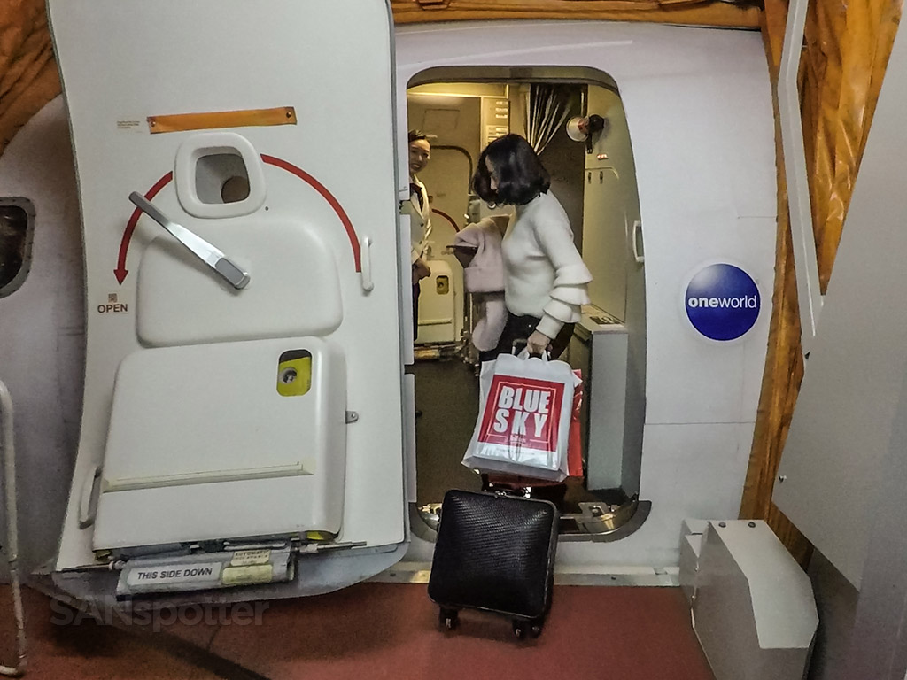 JAL 737-800 boarding door