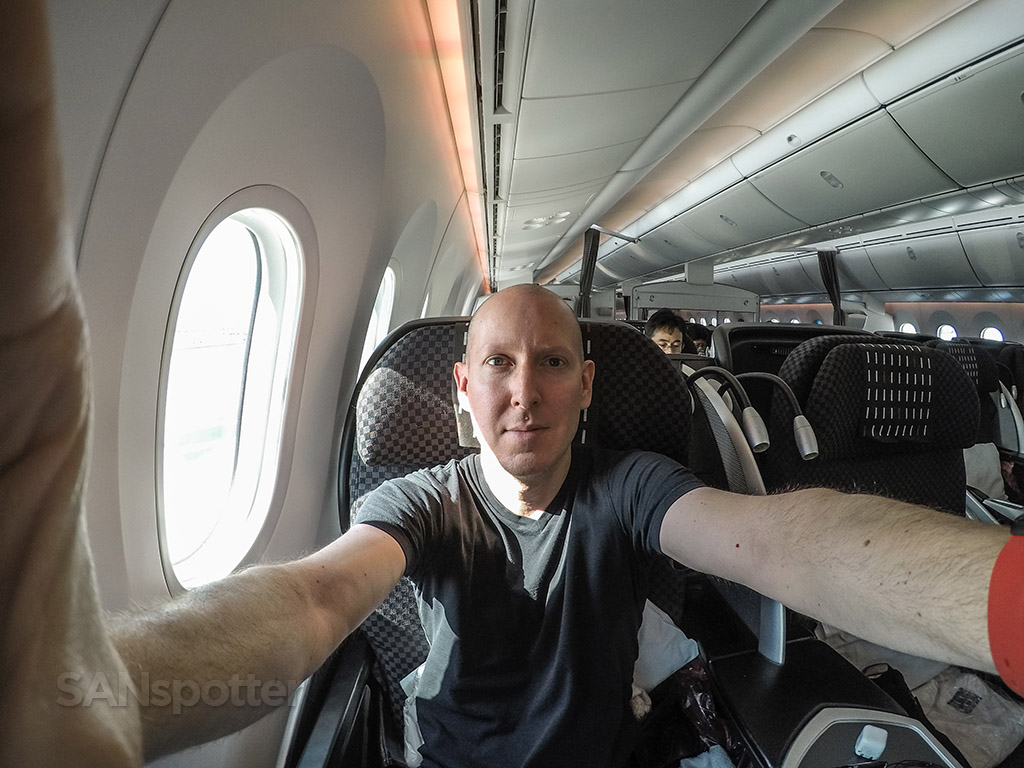 SANspotter selfie Japan Airlines 787-8