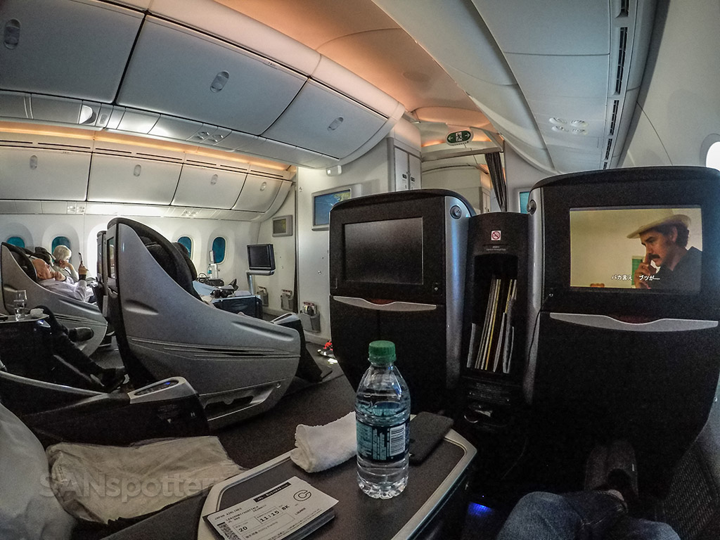 Japan airline 787 business class cabin view