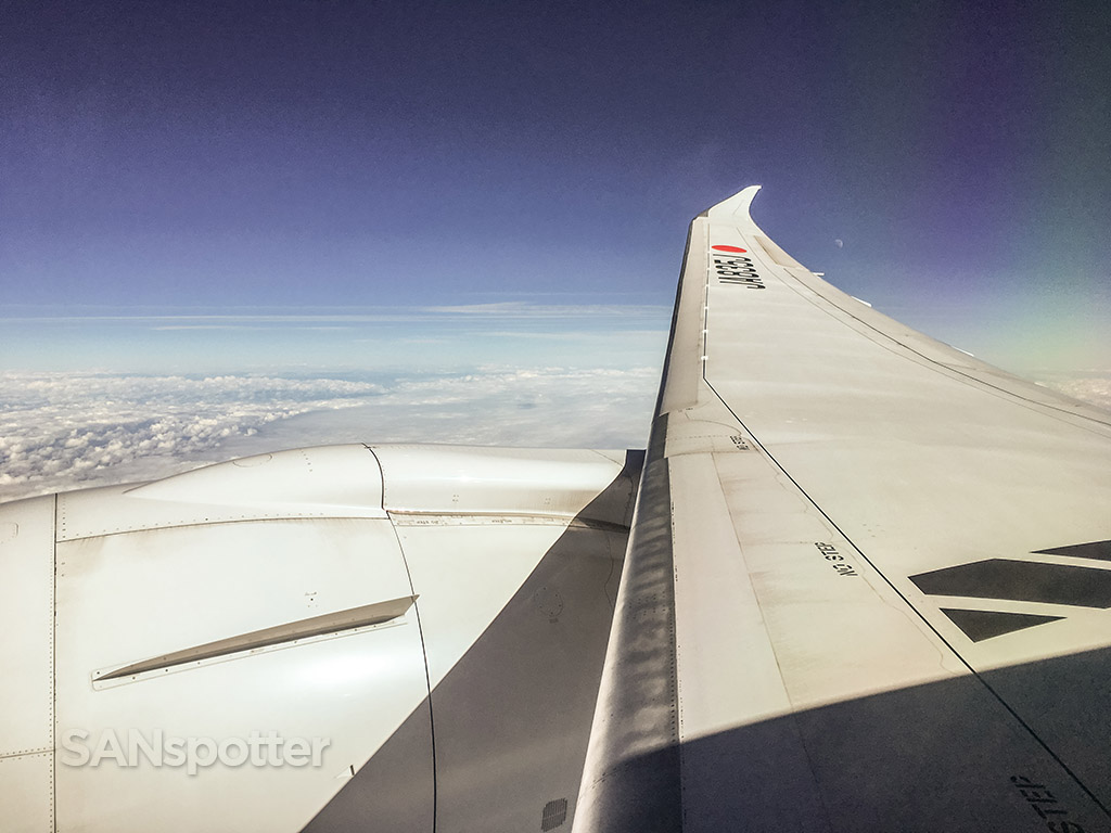 Japan Airlines 787 wing view