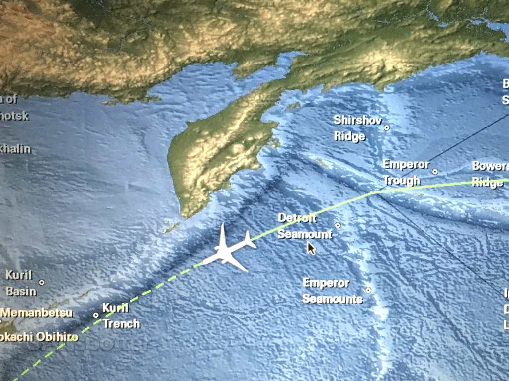 Flying to Japan Detroit seamount