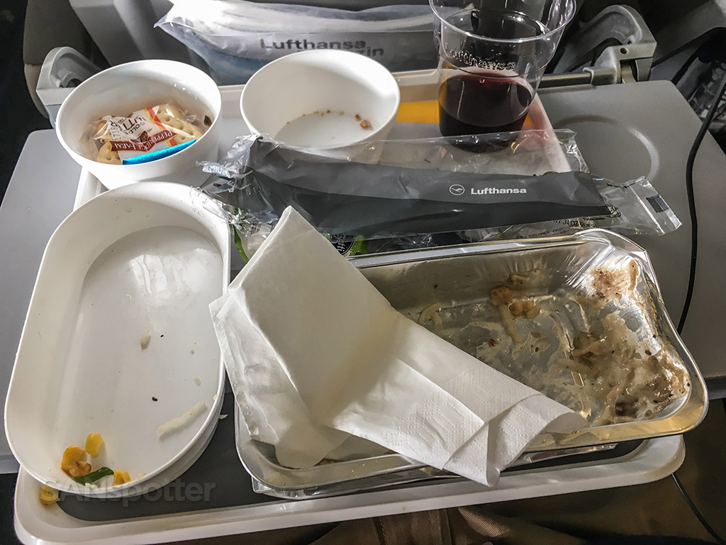 Tasty Lufthansa Economy class dinner