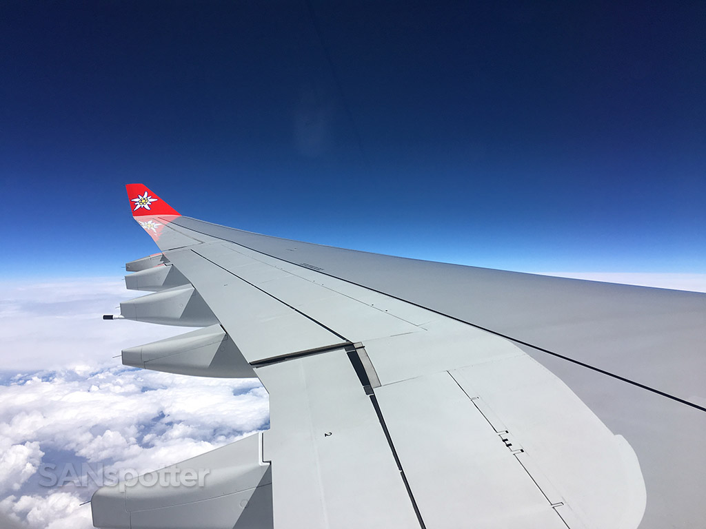 Edelweiss air A340 wing
