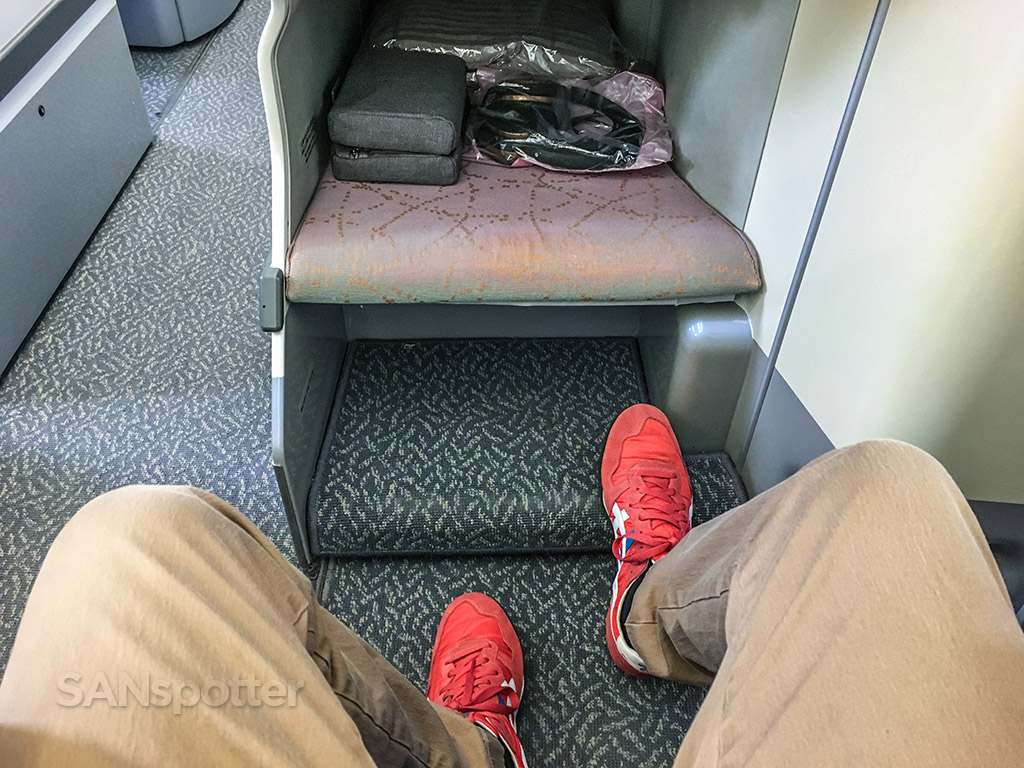 Emirates A380 business class leg room
