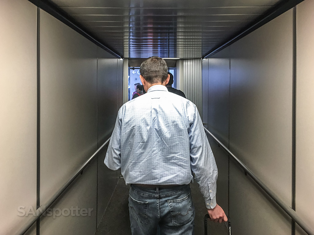 LAX Tom Bradley international terminal jet bridge