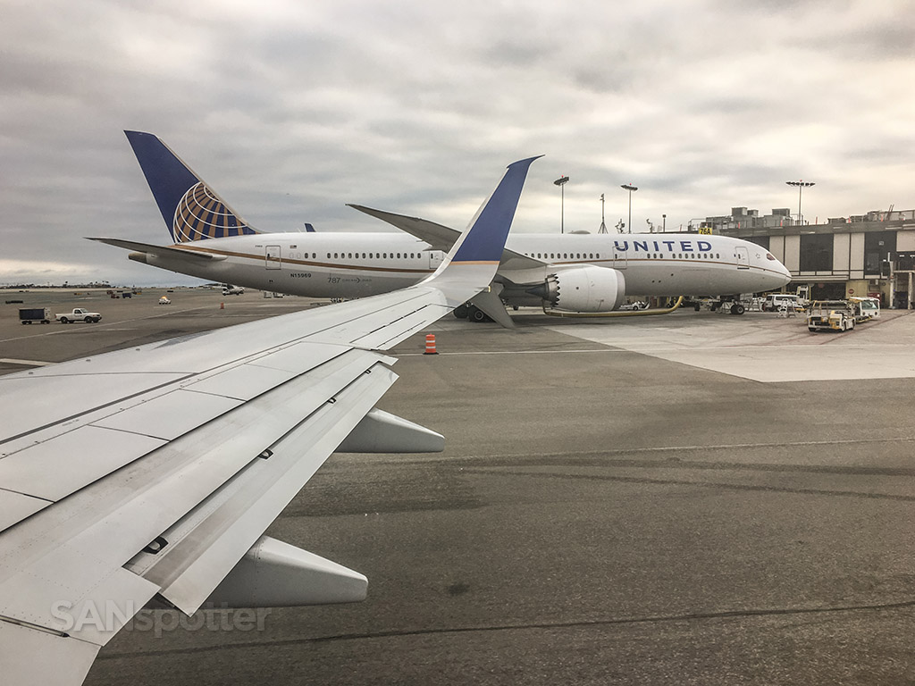 United airlines 787–9 LAX