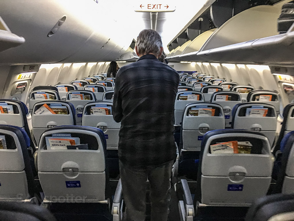United airlines 737–800 interior