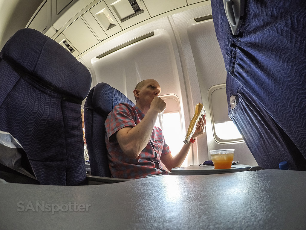 SANspotter selfie Hawaiian Airlines meal service