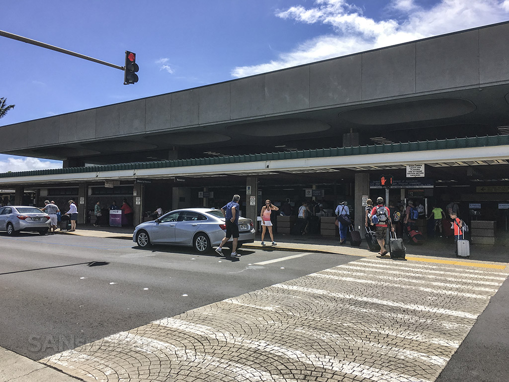 Maui airport terminal curbside