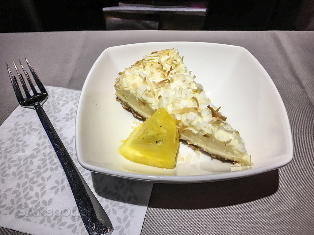 Hawaiian Airlines first class dessert