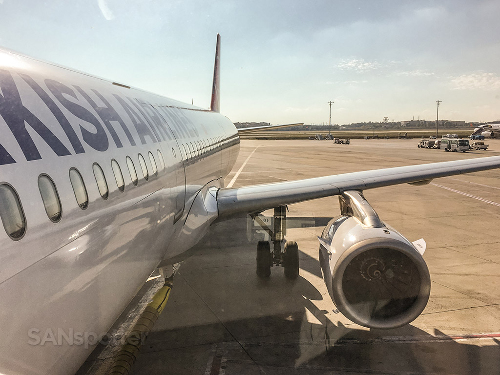 Turkish Airlines A321 Istanbul airport