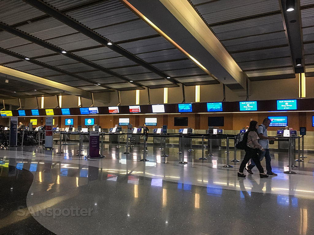 Air Canada baggage drop San Diego airport