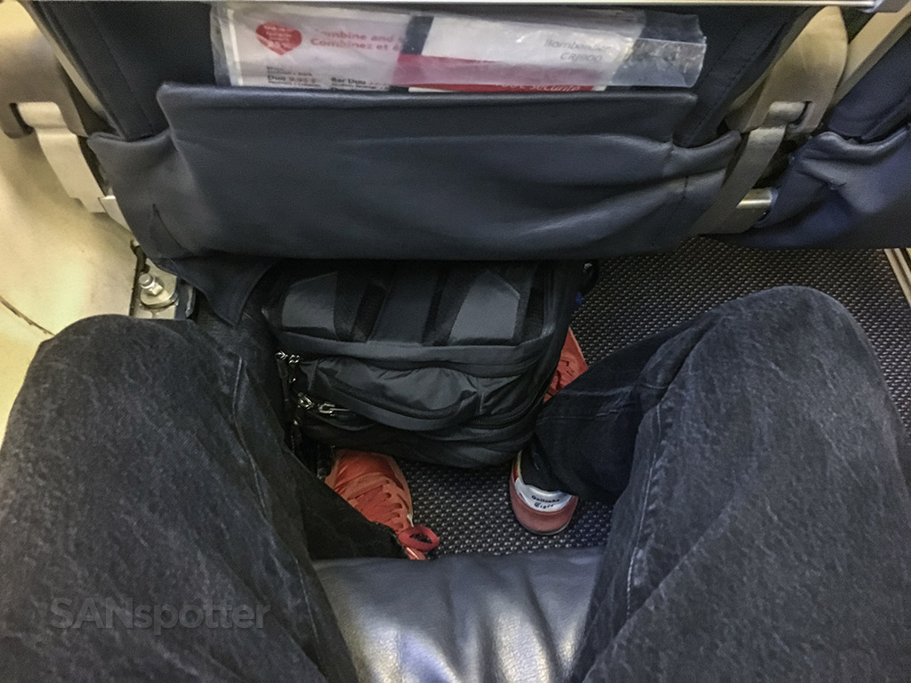 Air Canada express CRJ-900 leg room