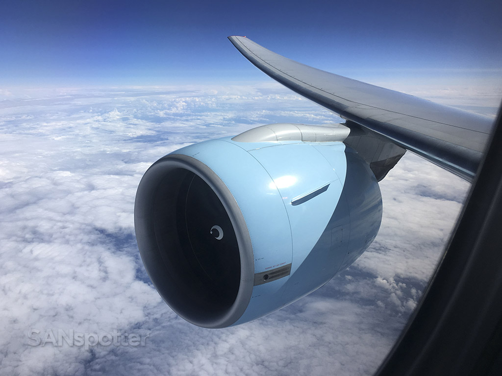 Austrian Airlines 777 wing and engine