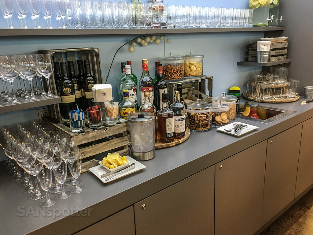 Austrian Airlines lounge drinks and snacks