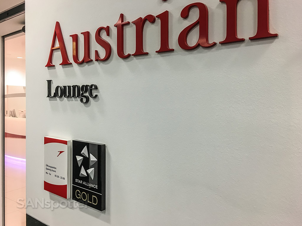 Austrian Airlines lounge Vienna airport