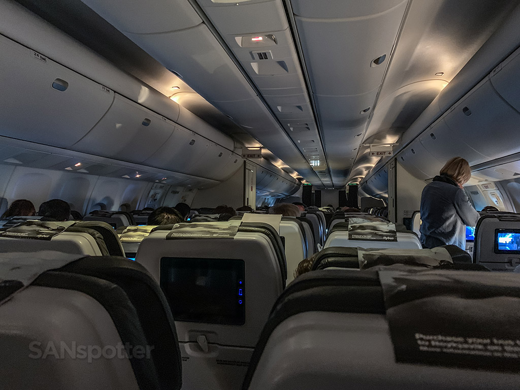 Icelandair 767 interior colors
