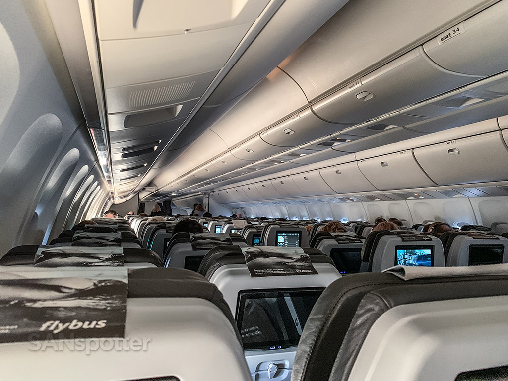 Icelandair 767-300 economy cabin interior 