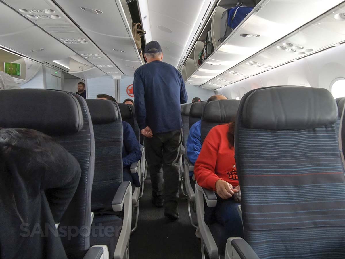 Air canada 787-9 a economy class cabin