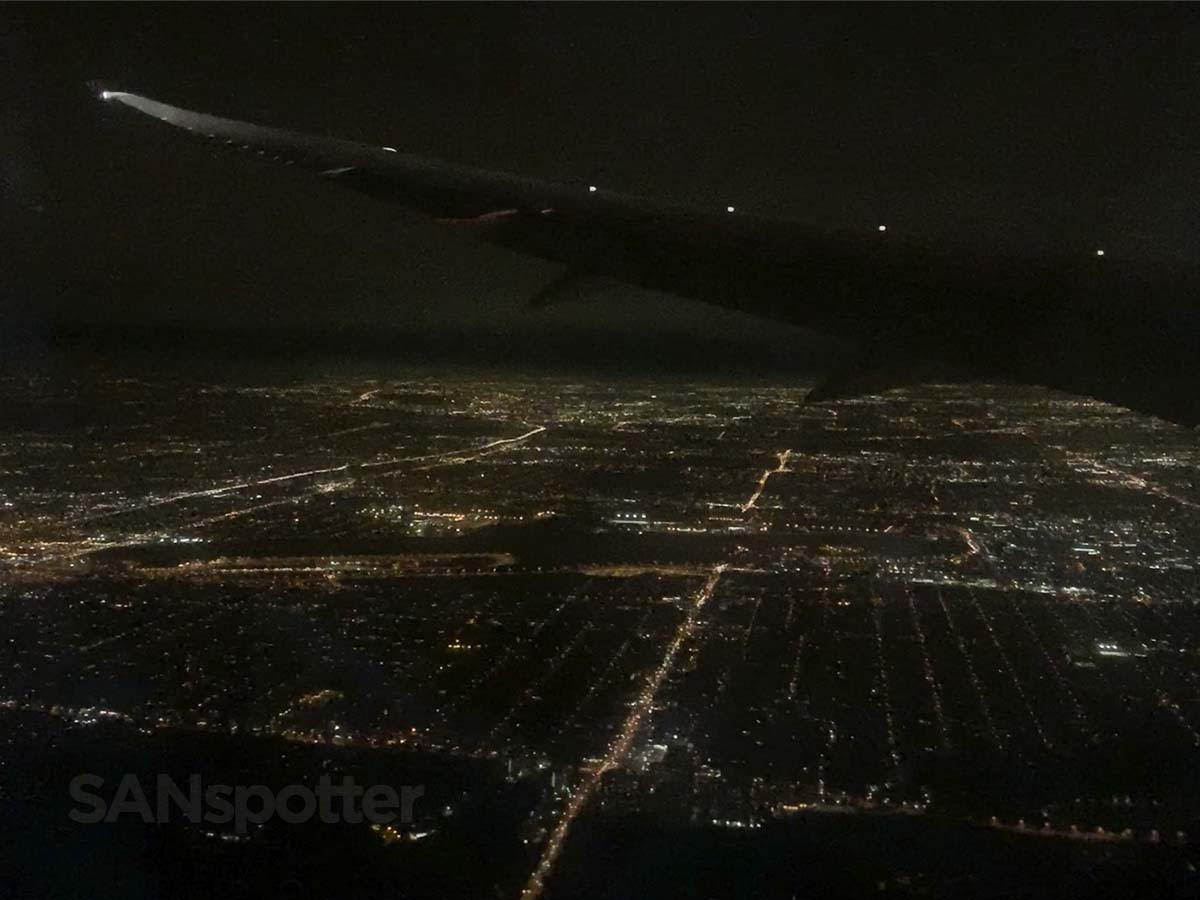 Air Canada 787–9 approaching Toronto at night