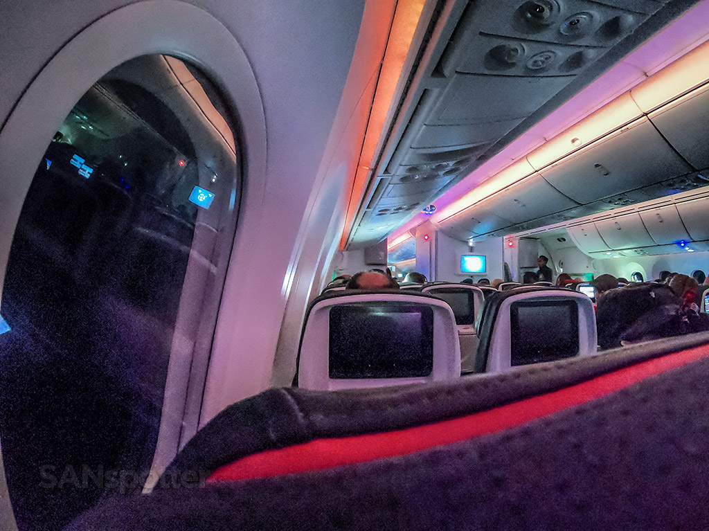 Air Canada 787-9 mood lighting