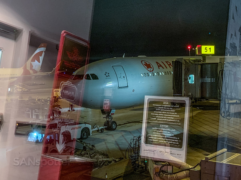 Air Canada A330-300 YUL