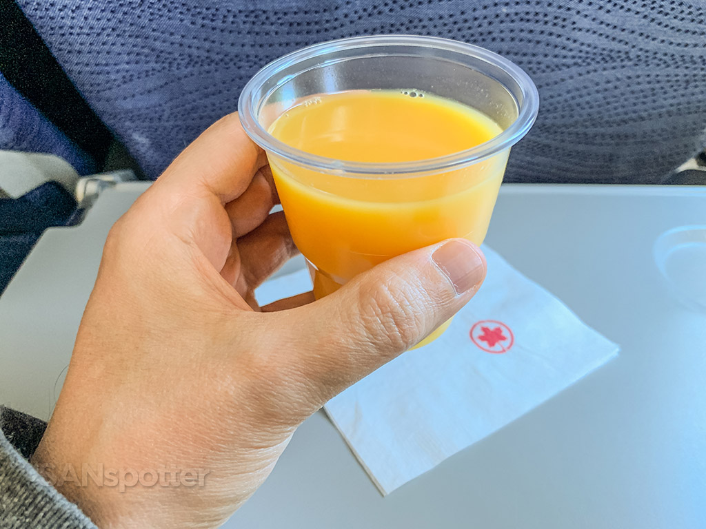 air canada free beverage