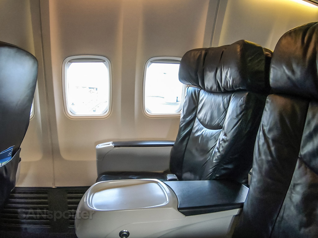 Alaska Airlines First Class Guide What To Expect On The Ground And In