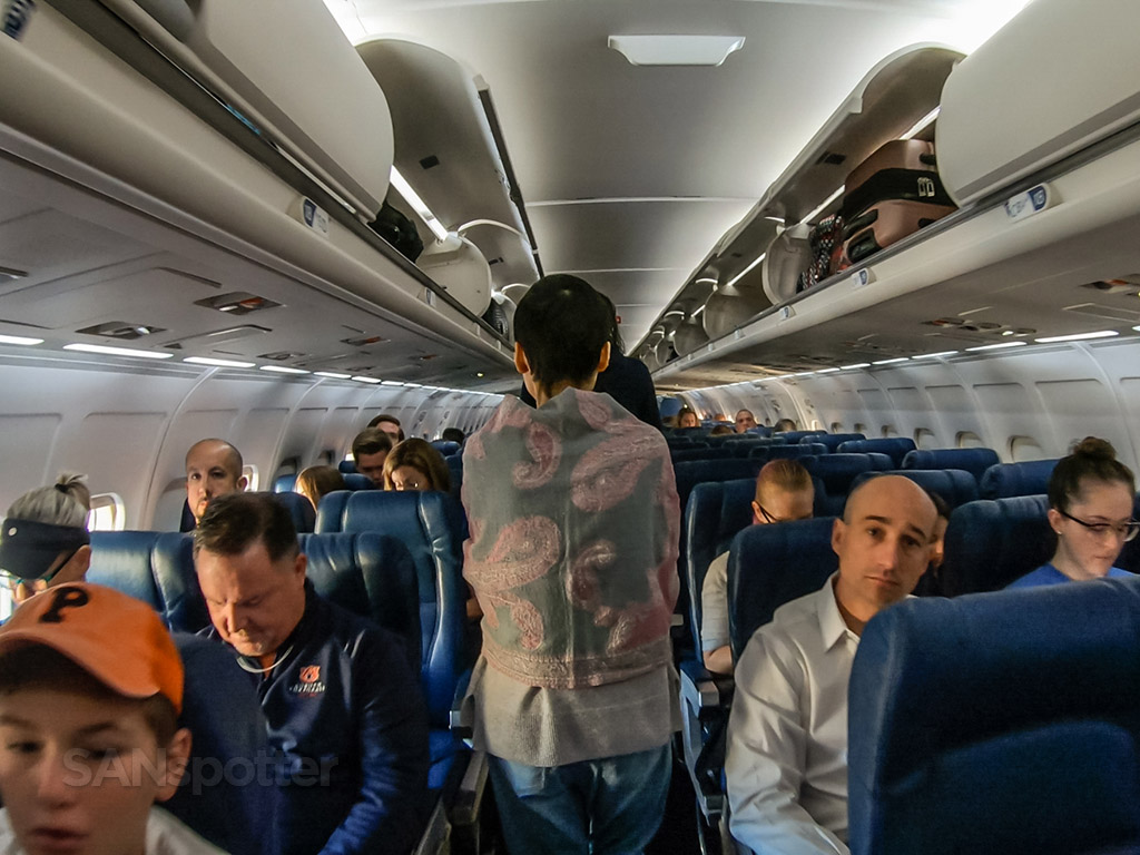 Delta MD88 interior