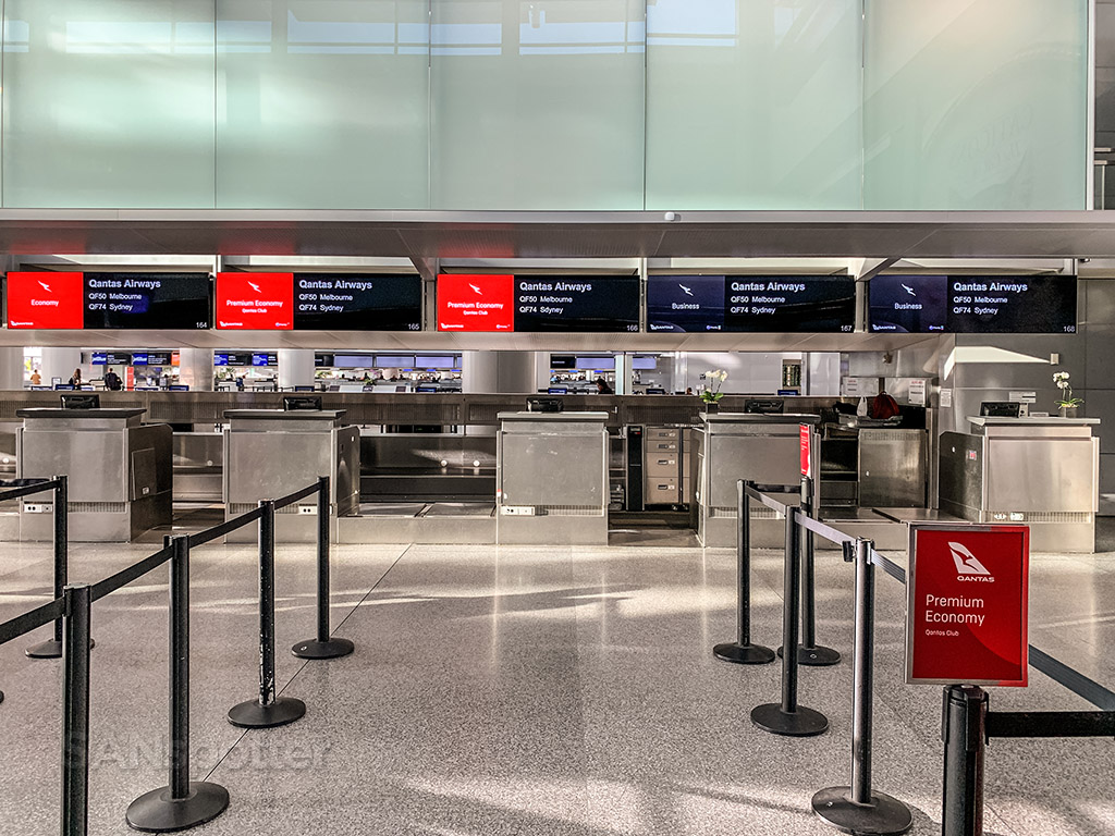 Qantas premium economy check in sfo